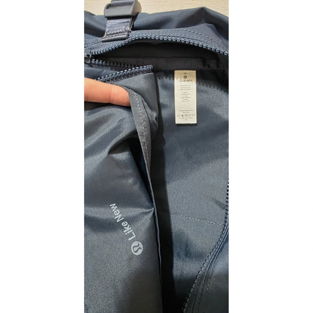 EUC LULULEMON‎ Crew Full Size Backpack Navy Blue Purse Bag Bear